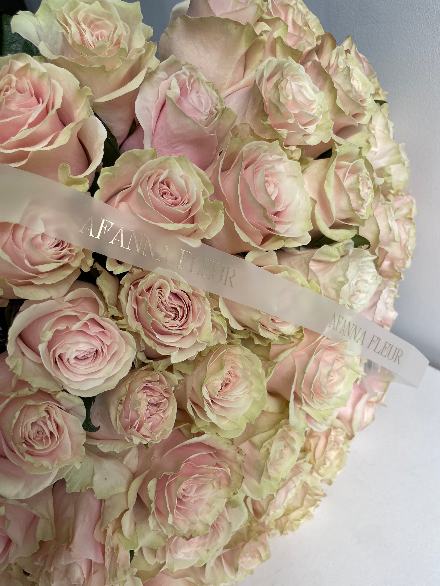 Букет нежно розовых роз