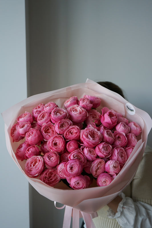 Peony spray roses